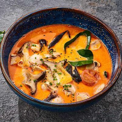 Том Ям с грибами и томатами черри в Eshak по цене 630