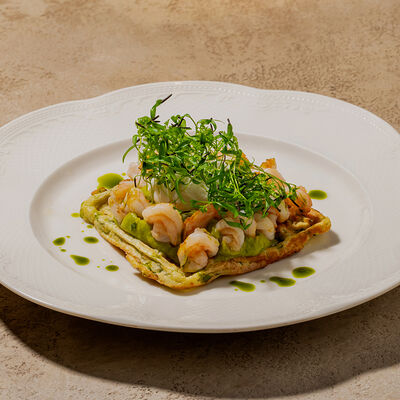 Вафля кабачковая с гуакамоле, креветками и яйцом пашот в Cafe Sisi по цене 800 ₽