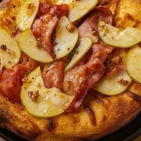 Прошутто с грушей в Сметанин Пицца