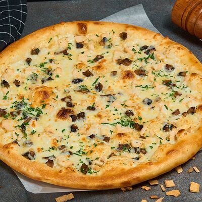 Пицца Халяль Жульен с курицей в From Халяль Пицца и Снеки по цене 690 ₽