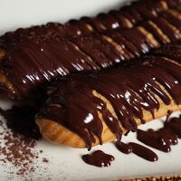 Эклеры в Torro Grill