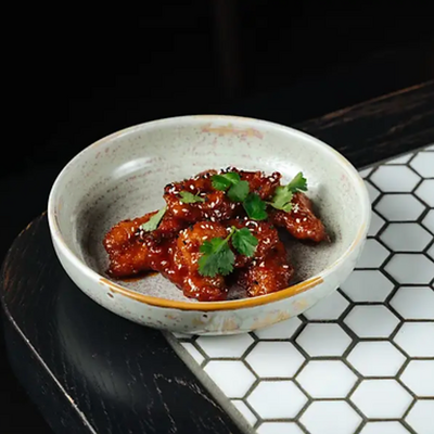 Стрипсы из птицы в соусе Чипотл в Waterzooi по цене 540 ₽