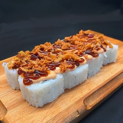 Хрустящий лосось в Роллы по себестоимости по цене 365 ₽