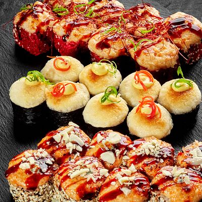 Шеф-повар №4 в Мегаролл по цене 1100 ₽