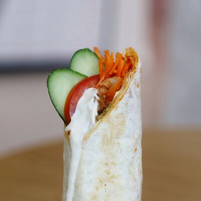 Чикен-ролл в oh my toast по цене 430 ₽