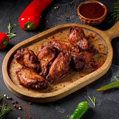 Крылья куриные в соусе барбекю в Brothers Food на Советской по цене 570 ₽