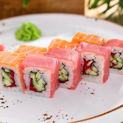 Ролл с лососем и тунцом в ЧиллДОМ по цене 560 ₽