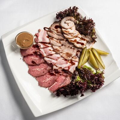 Уральские мясные деликатесы в Ресторация Маркштадт по цене 990 ₽