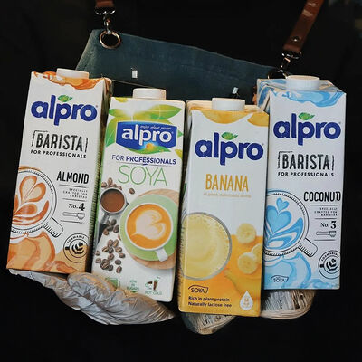 Альтернативное молоко Alpro в Coffee&Ko по цене 450 ₽
