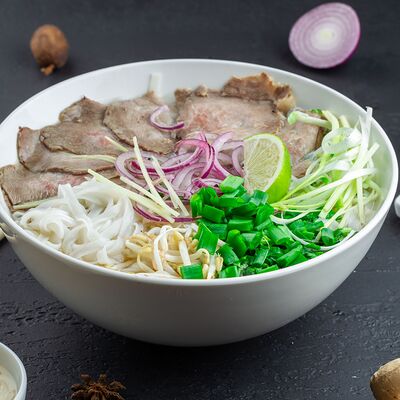 Суп Фо-бо в Pho Вкусный по цене 530 ₽