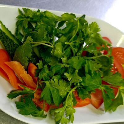 Тарелка свежих овощей в Мимино по цене 520 ₽