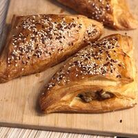 Слойка Кура-грибы в Тут есть вкус