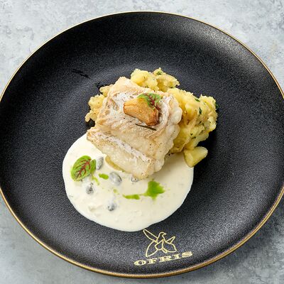 Треска с толченым картофелем и соусом берблан в Ofris по цене 1790 ₽