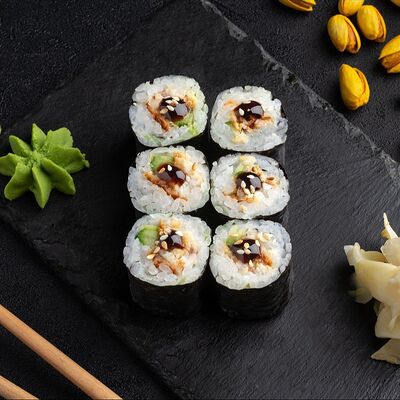Ролл с угрём в Суши и Роллы по цене 269 ₽