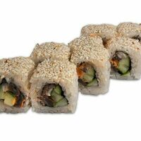 Ролл с острым угрем и огурцом в SUSHI СЭН