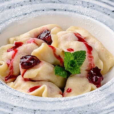 Вареники с вишнейв Чили пицца по цене 490 ₽