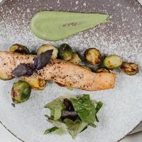 Стейк из лосося с гарниром на выбор в Пицца паста