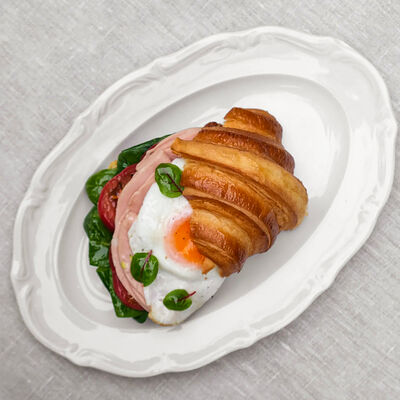Круассан с мортаделлой в Гостиная по цене 690 ₽