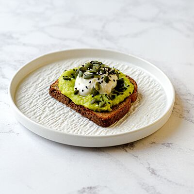 Авокадо-тост с яйцом пашот в Stories по цене 300 ₽