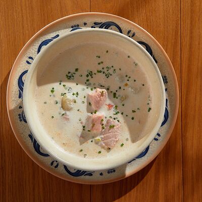 Уха сливочная с расстегаем в Russo Italiano по цене 690 ₽