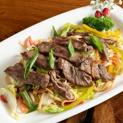 Яки удон говядина в Вкусные Суши Premium по цене 499