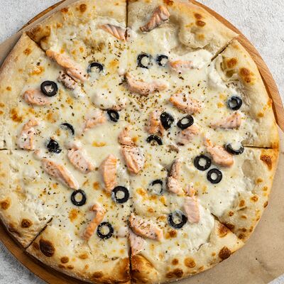 С лососем в Сакура по цене 1600 ₽