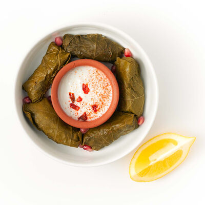 Толма и мацони из буйволиного молока в Saperavi Cafe по цене 688 ₽