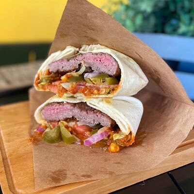 Мексиканский (бургер в тортилье) в The Bulki по цене 680 ₽