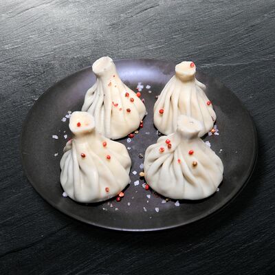 Хинкали Том Ям с креветкой в Суши и хинкали по цене 260 ₽