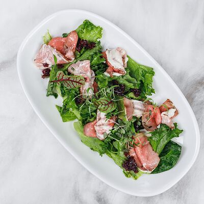 Ростбиф, соус вителло тоннато, сальса из базилика в Реснота по цене 950 ₽