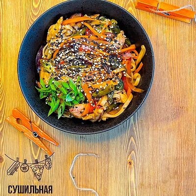 Wok со свининой в Сушильная по цене 549 ₽