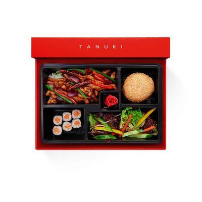 Ланч с лососем и курицей в Тануки по цене 495