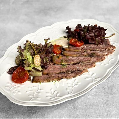 Вителло тоннато в MaMa Mia по цене 707 ₽