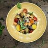 Тёплый салат с обжаренным лососем, картофелем и горчичной заправкой в Potato project по цене 1100