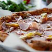 Пицца Капричоза в Buonamici