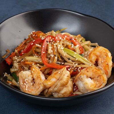 Лапша Удон с креветками в IM по цене 680 ₽