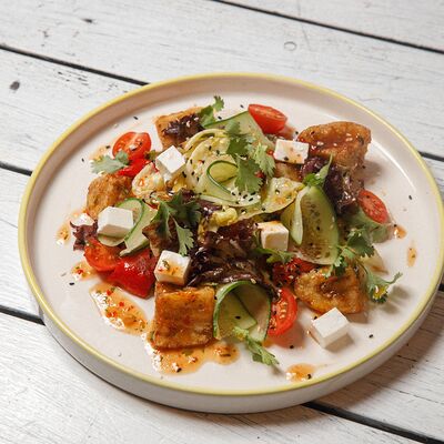 Салат с баклажаном и брынзой в Овертайм по цене 620 ₽