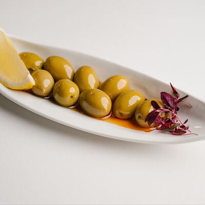 Маринованные оливки «Гигант» в Круча по цене 680 ₽