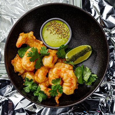 Креветки-темпура, васаби-сгущенка в Skybar по цене 720 ₽