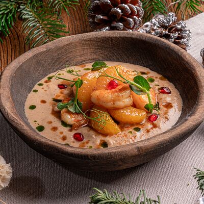 Сациви с креветками и карамелизированными мандаринами в Джанни-Хинкали по цене 949 ₽