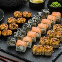 Сет Настроение есть в OMAKASE SUSHI ROLLS