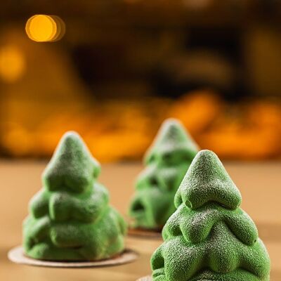 Пирожное Снежная ель в Волконский по цене 755 ₽