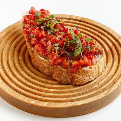 Брускетты с томатами в Эй, Джованни! по цене 605 ₽