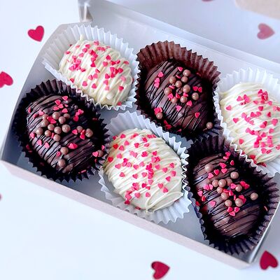 Набор пирожных Картошка ассорти с сердечкамив Miracle bakery по цене 1590 ₽