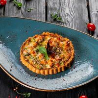 Киш Лорен с форелью и брокколи в La Strada