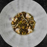 Чесночный рис с морепродуктами в Restobar Первый & Ресторан доставки Личный повар