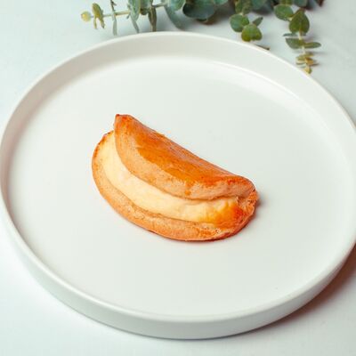 Сочник с творогом в Ribambelle по цене 250 ₽