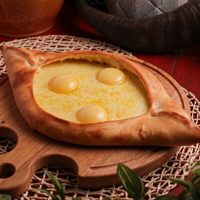 Ачарули Семейное в Хачапури и Вино по цене 1034 ₽