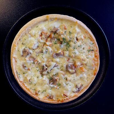 Пицца с курицей и грибами(20см) в Съедим всё по цене 399 ₽