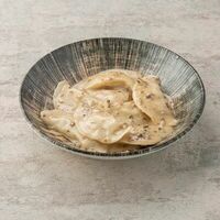 Вареники с картофелем и луком в сливочно-грибном соусе в Или